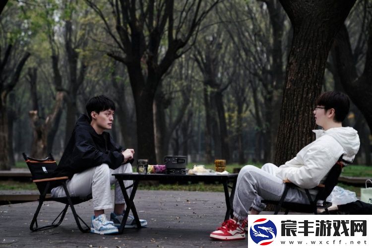 WE分享FoFo和Yanxiang照片：抖落一些露营赏秋的画面