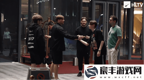 羁绊仍在！s1mple同NAVI选手会面