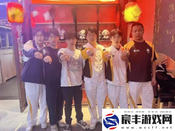 大帅晒军团杯戒指
