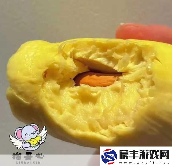 草莓香蕉榴莲9w97w乳液lisa吸引眼球的作品-1.-草莓香气四溢-榴莲与香蕉的奇妙邂逅