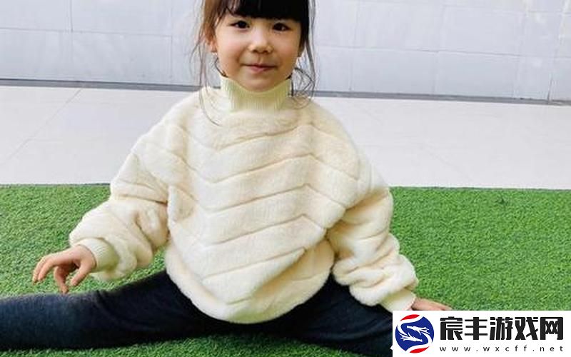 舞蹈生戴小玩具练劈叉、小孩学舞蹈劈叉伤身体吗