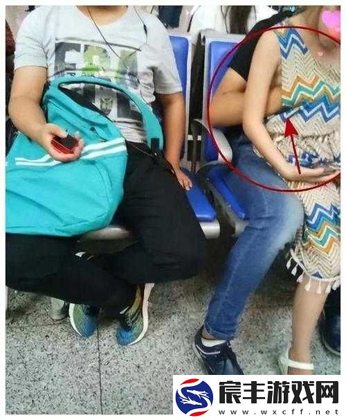 我半夜摸亲妹妹私密处导致其下面好湿的荒唐行径