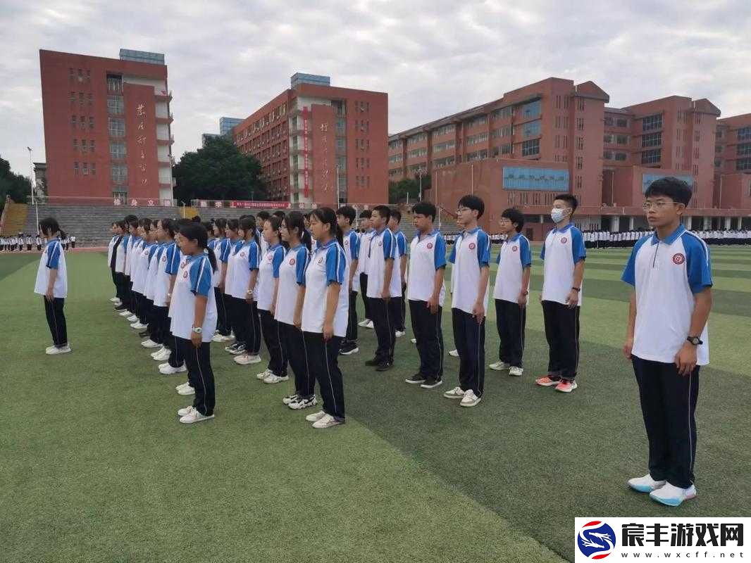军训大白兔蹦出来了：这令人意想不到的惊喜瞬间